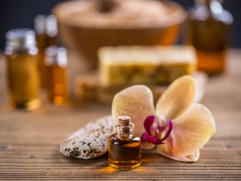 Oils & Aromatherapy